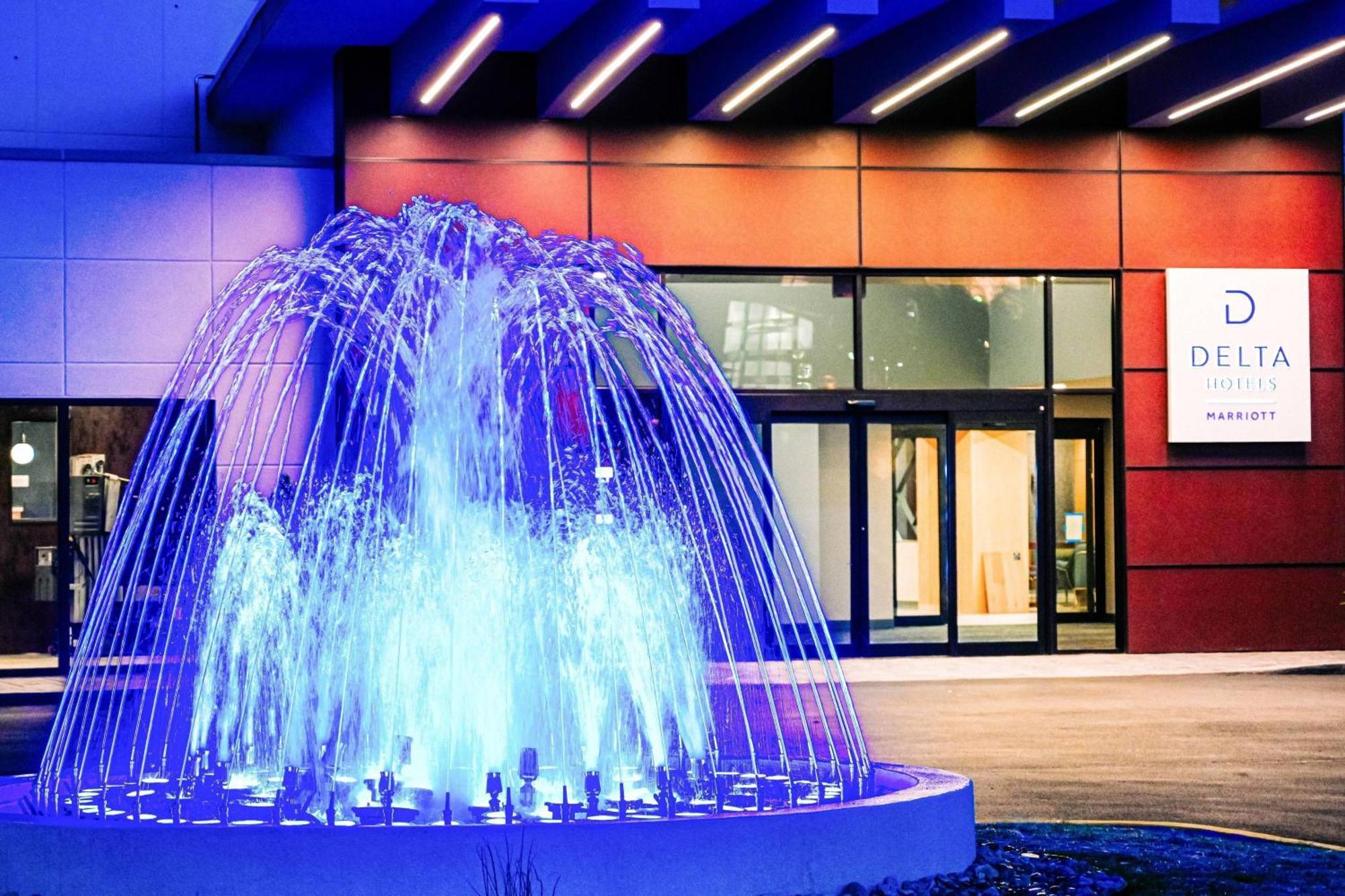 Delta Hotels By Marriott Cincinnati Sharonville Eksteriør billede